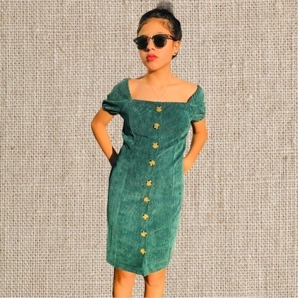 Dresses & Skirts - Green corduroy mini